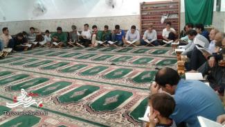 یک ماه عبادت و بندگی در مسجد امام زمان (عج)